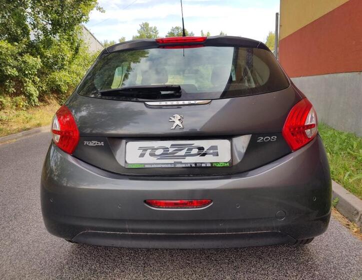 Peugeot 208 4
