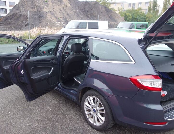 Ford Mondeo 23