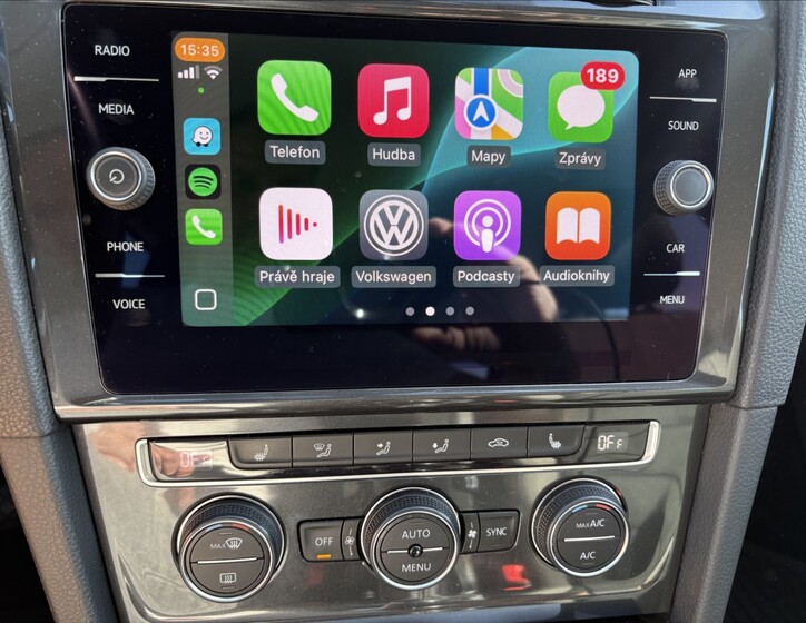 Volkswagen Golf 12