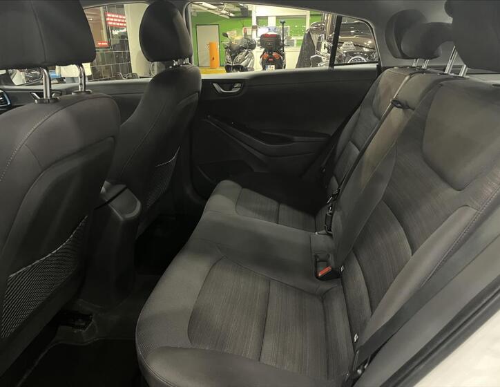 Hyundai IONIQ 14