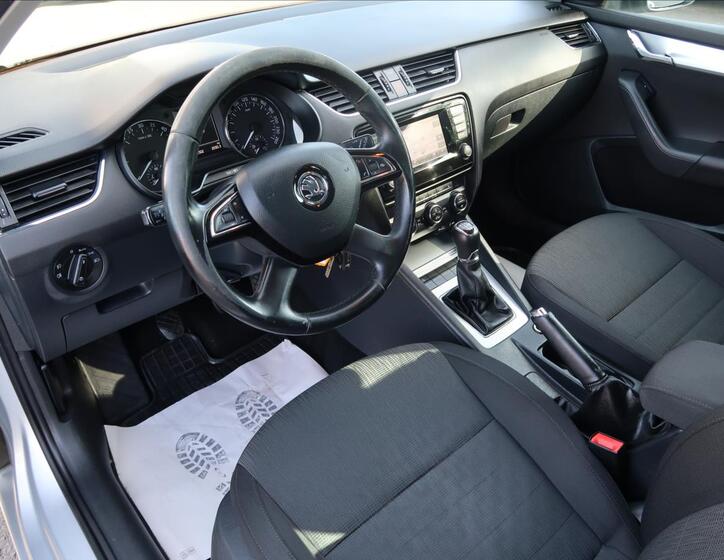 Škoda Octavia 9
