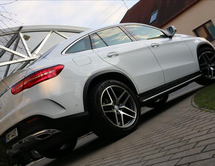 Mercedes-Benz GLE 11