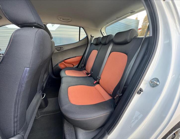Hyundai i10 22
