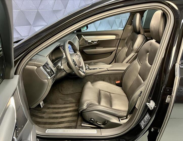 Volvo S90 11
