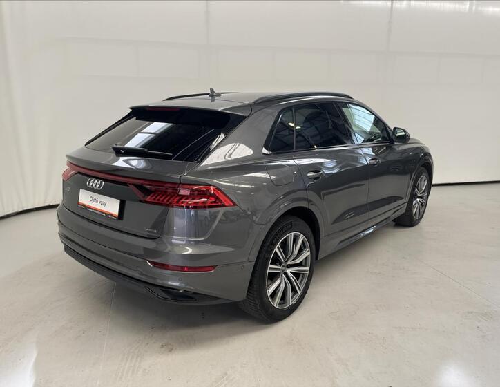 Audi Q8 2