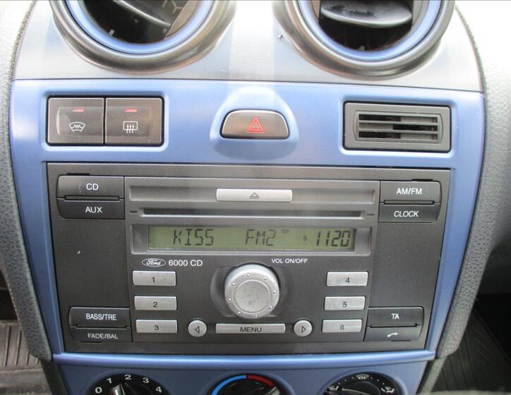 Ford Fiesta 16