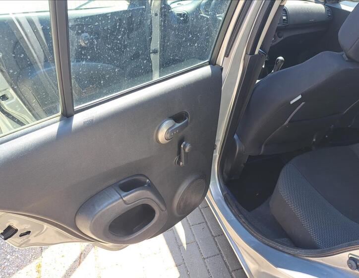 Nissan Micra 30