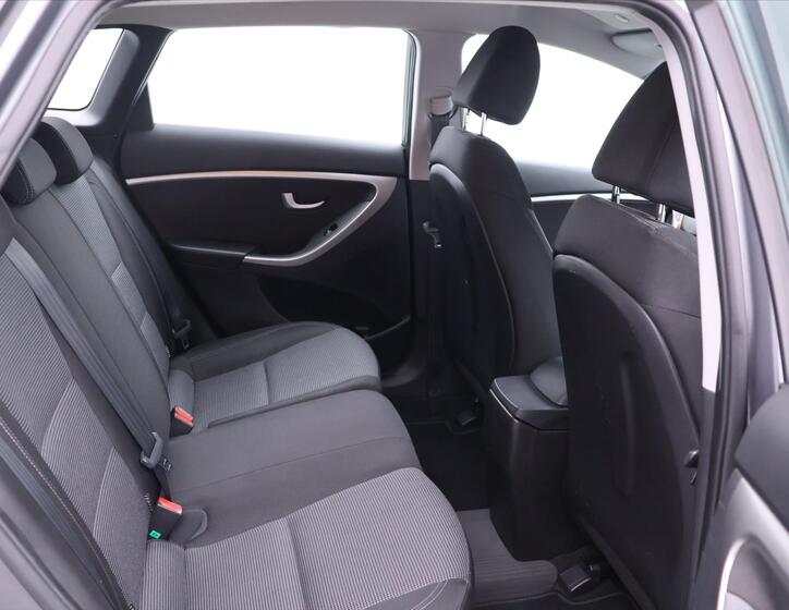 Hyundai i30 12