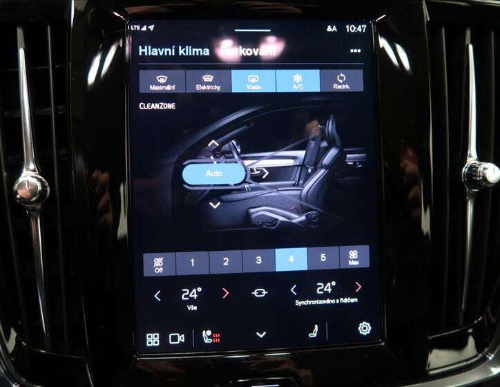 Volvo V90 21