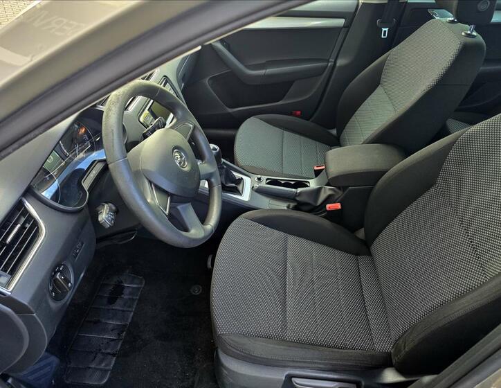 Škoda Octavia 10