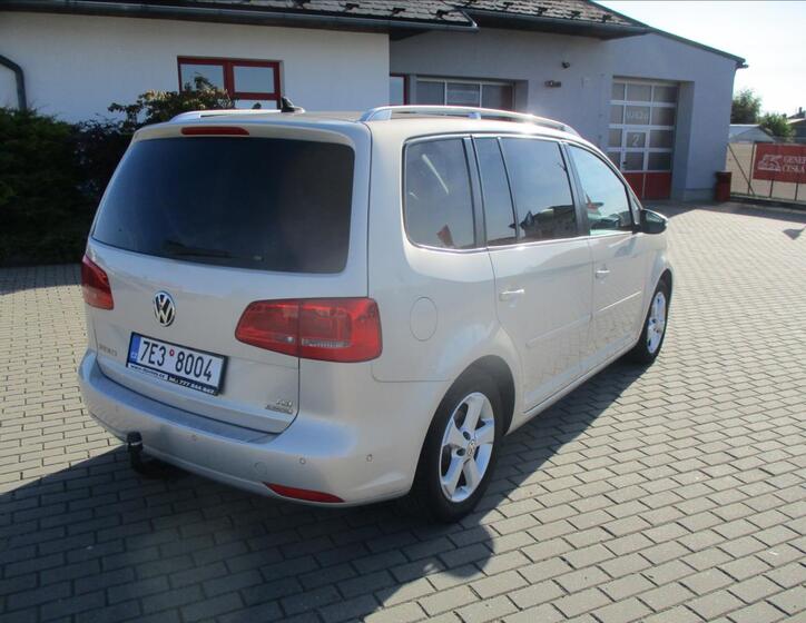 Volkswagen Touran 4