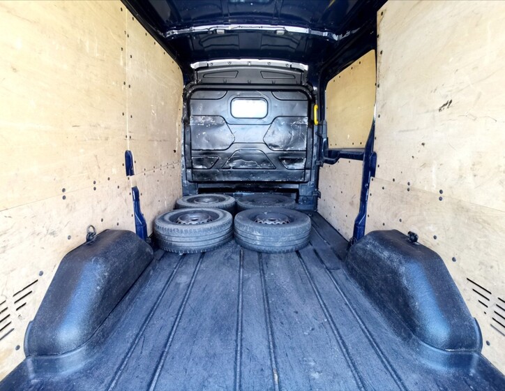 Ford Transit 14