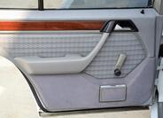Mercedes-Benz 124 33