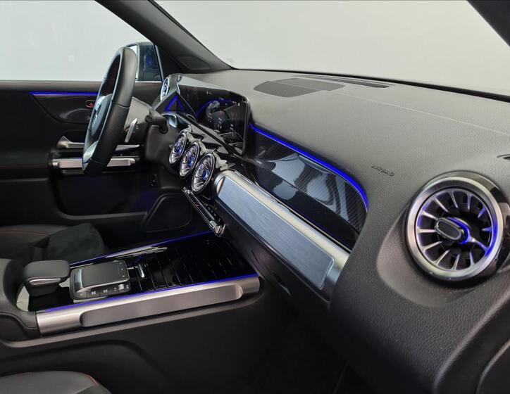 Mercedes-Benz GLB 17