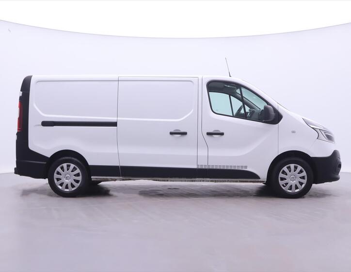 Renault Trafic 8