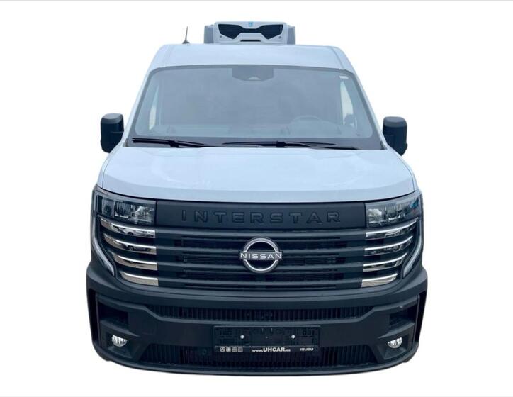 Nissan Interstar 8