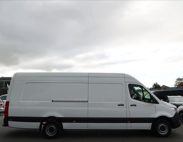 Mercedes-Benz Sprinter 5