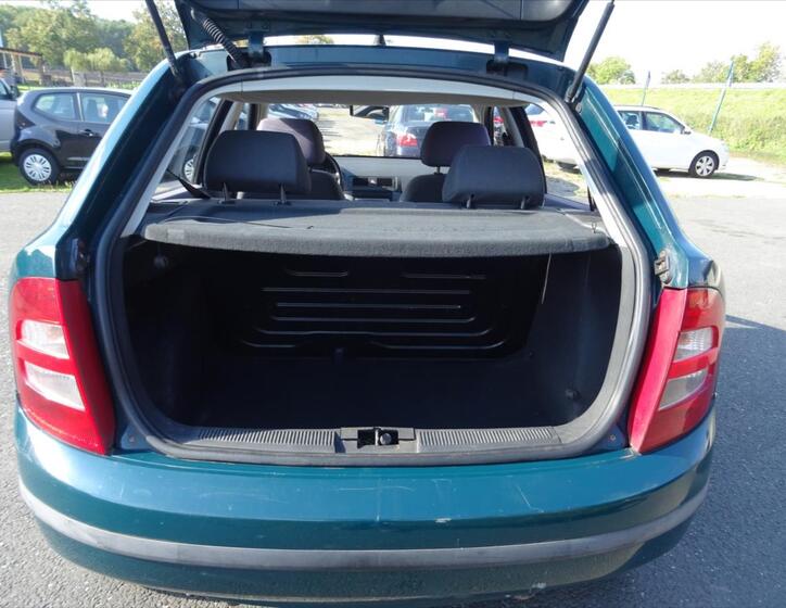Škoda Fabia 16