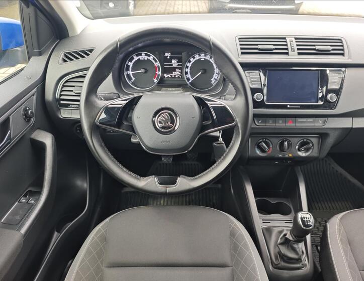 Škoda Fabia 16