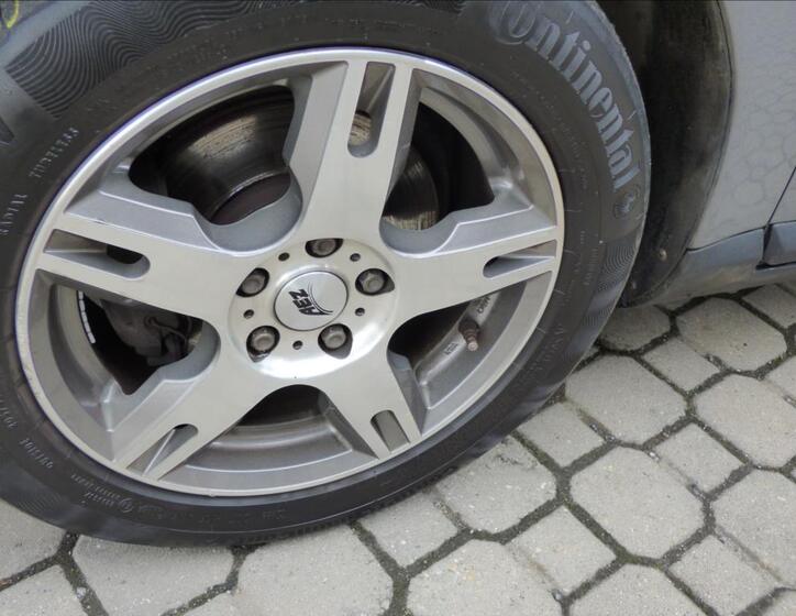 Volvo V50 41