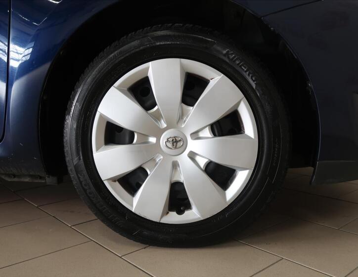 Toyota Auris 25