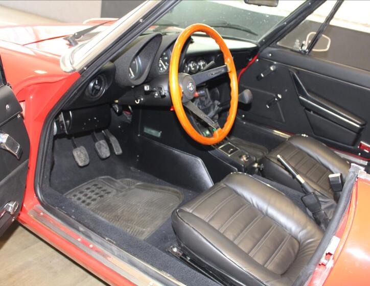 Alfa Romeo Spider 13