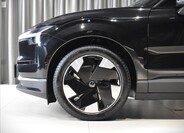 Volvo EX30 8