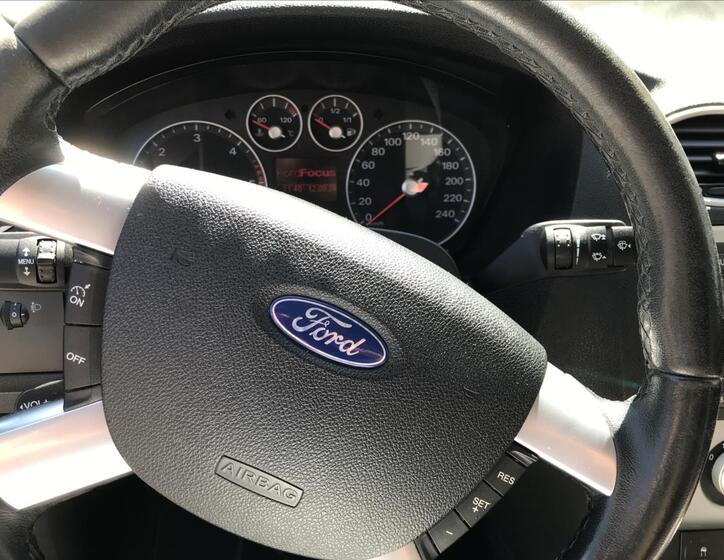 Ford Focus 10