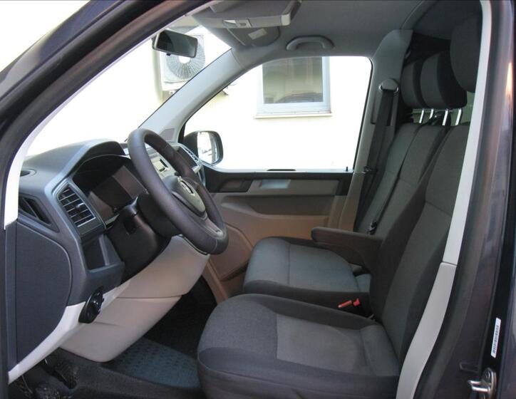 Volkswagen Transporter 12
