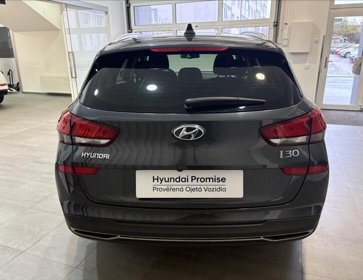 Hyundai i30 4