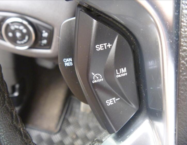 Ford Tourneo Connect 19