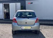 Toyota Yaris 5