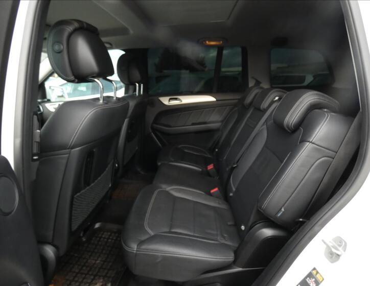 Mercedes-Benz GL 11