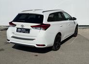 Toyota Auris 6