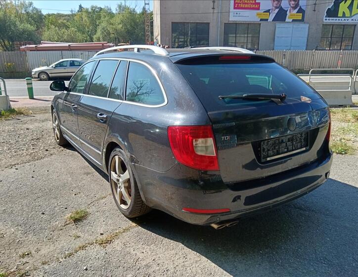 Škoda Superb 8