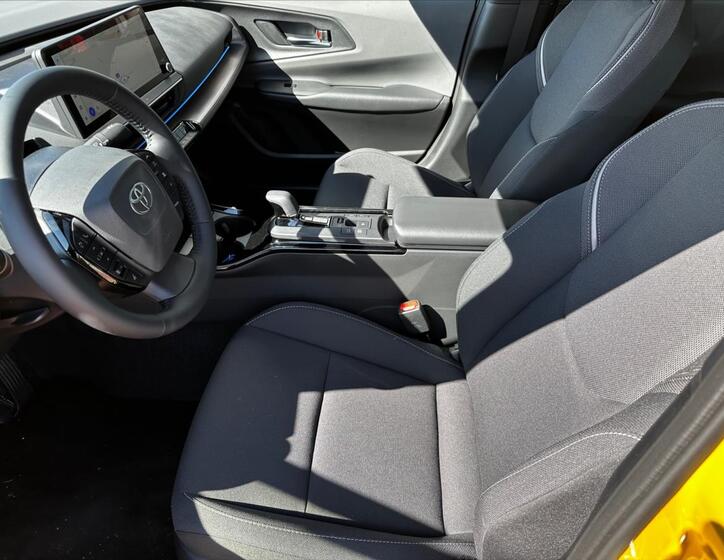 Toyota Prius 6