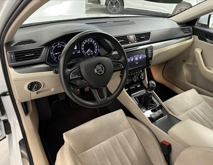 Škoda Superb 6