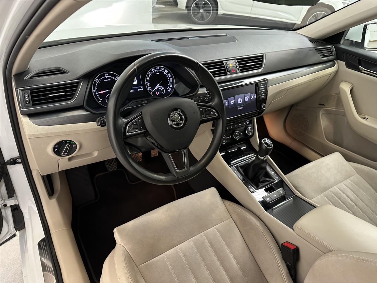 Škoda Superb