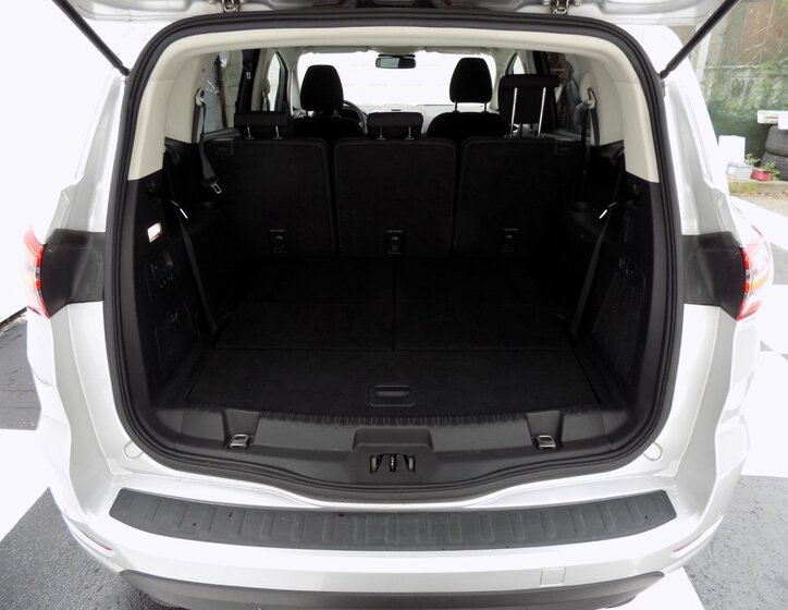Ford S-MAX 9