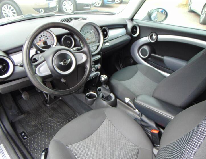 Mini Cooper 9