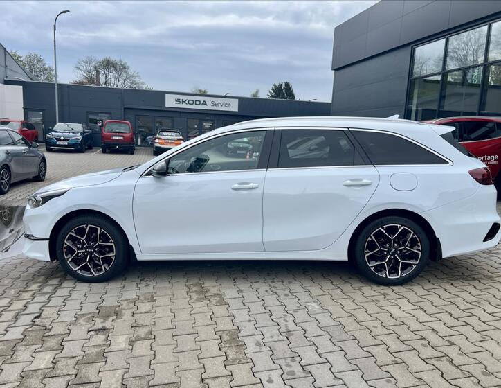 KIA Ceed 8