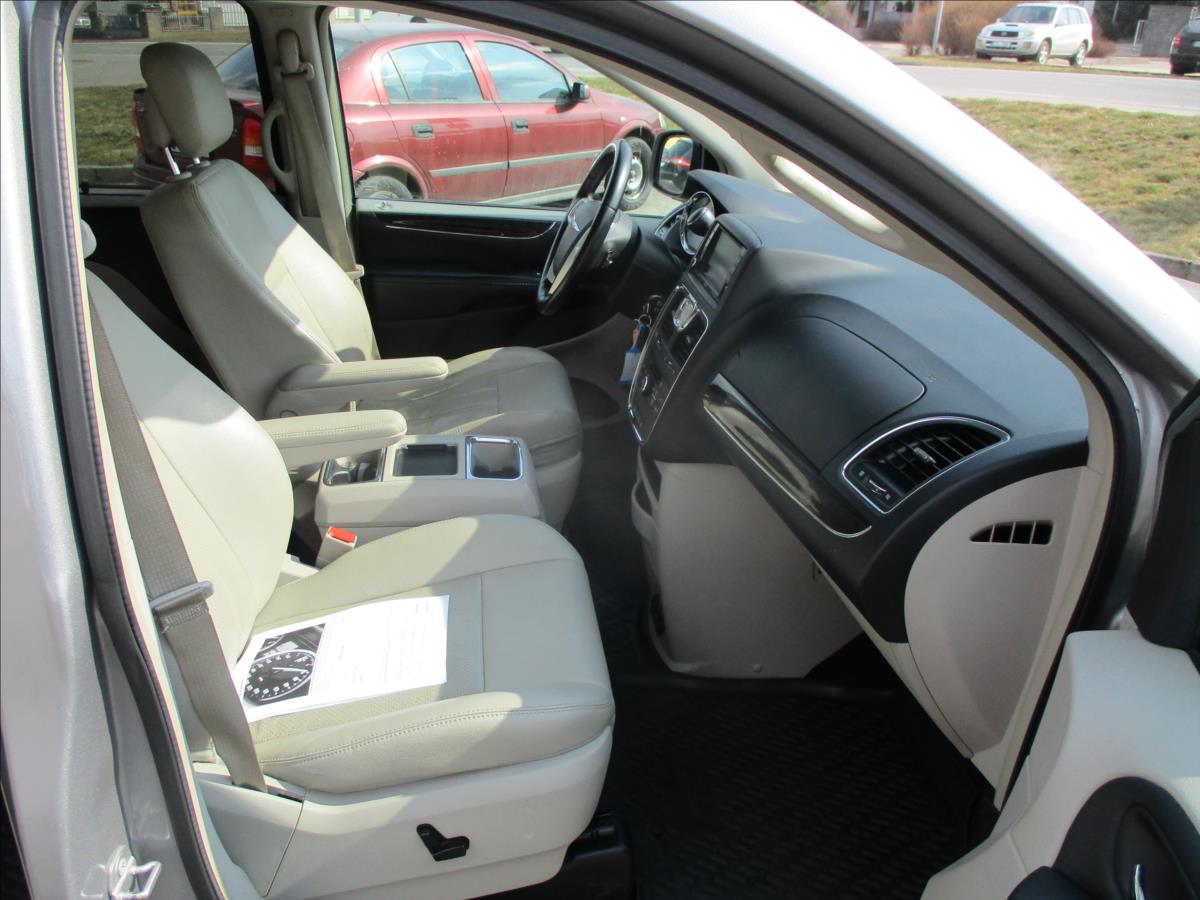 Chrysler Town & Country