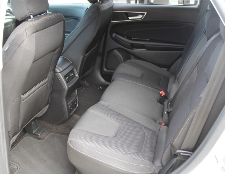 Ford Edge 31