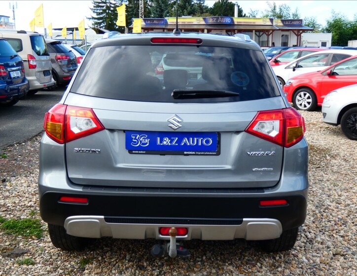 Suzuki Vitara 5