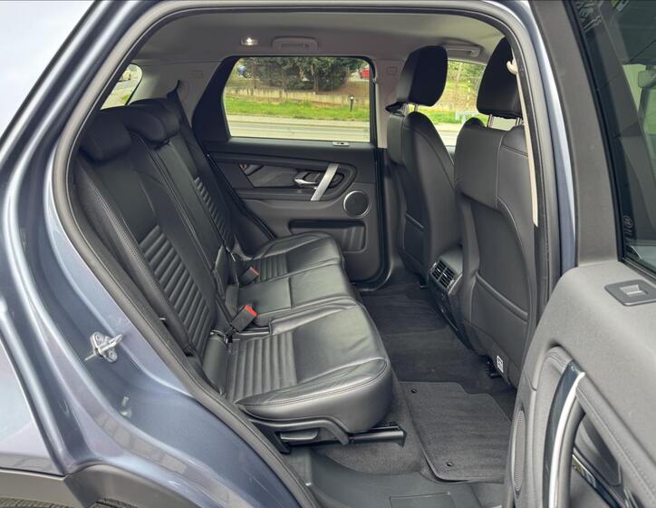 Land Rover Discovery Sport 12