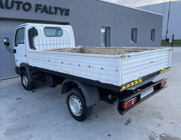 Nissan Cabstar 5