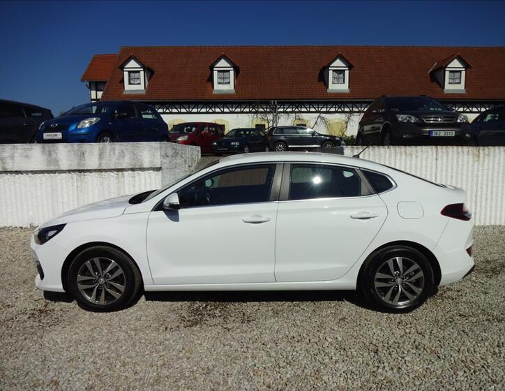 Hyundai i30 4