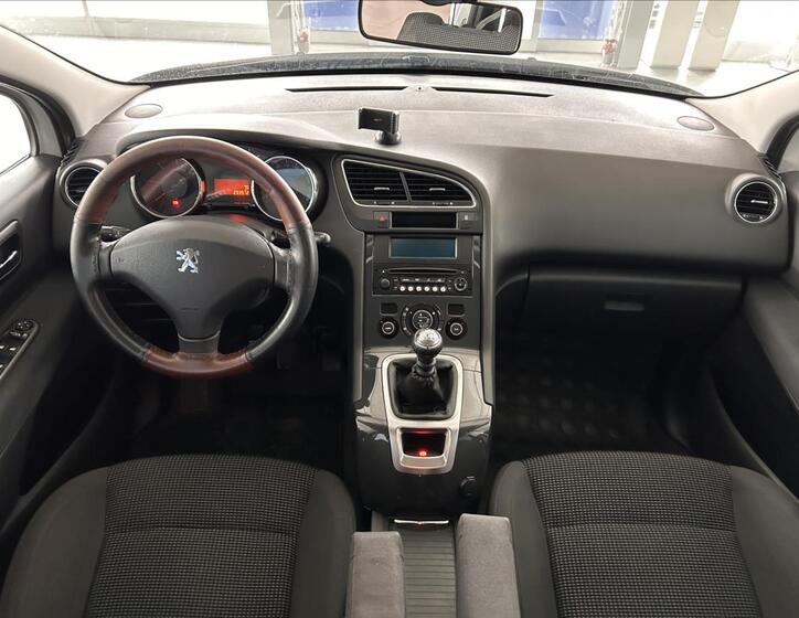 Peugeot 5008 8