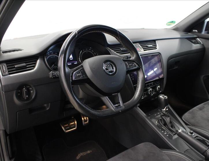 Škoda Octavia 10