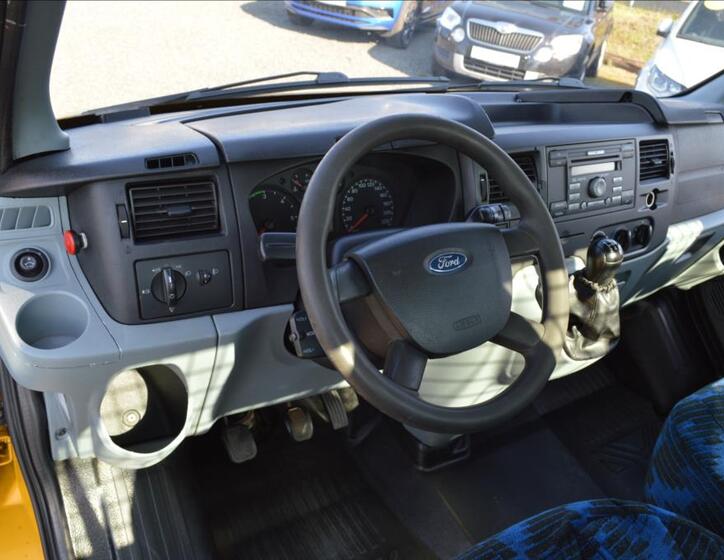 Ford Transit 7